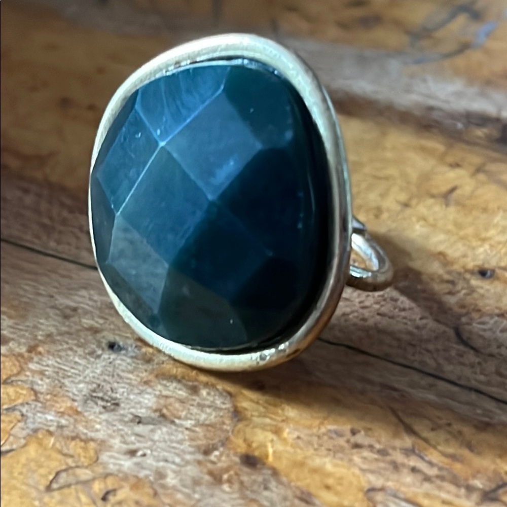 Elegant Gold and green Stone Ring size 9